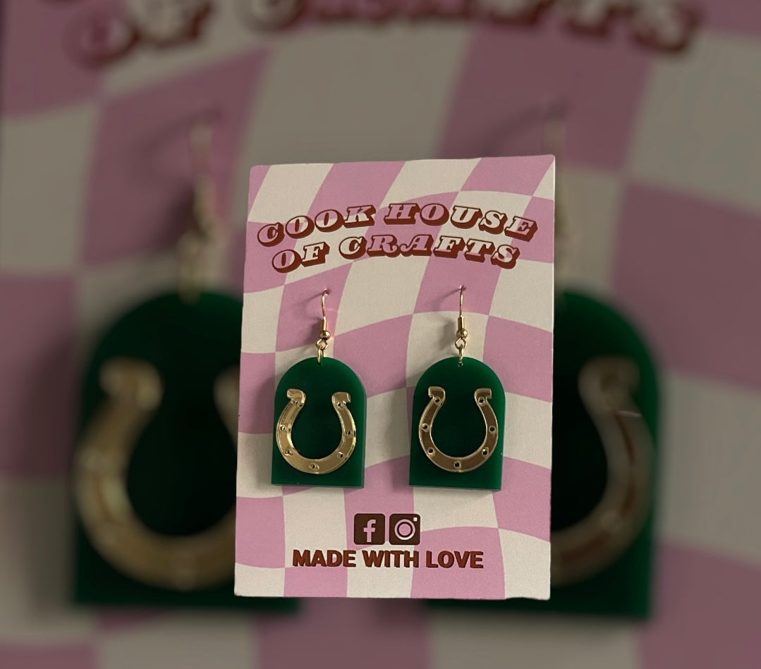 Lucky charm horseshoe earrings ￼