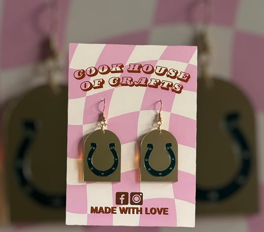 Lucky charm horseshoe earrings ￼